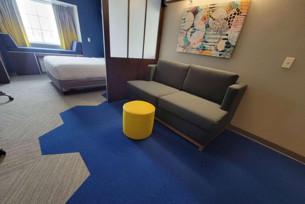 Microtel Inn & Suites By Wyndham Bluffs Council Bluffs Extérieur photo