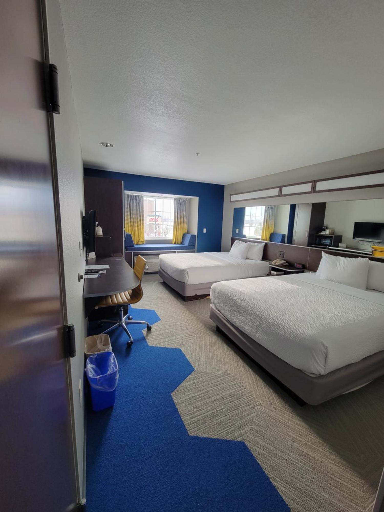 Microtel Inn & Suites By Wyndham Bluffs Council Bluffs Extérieur photo