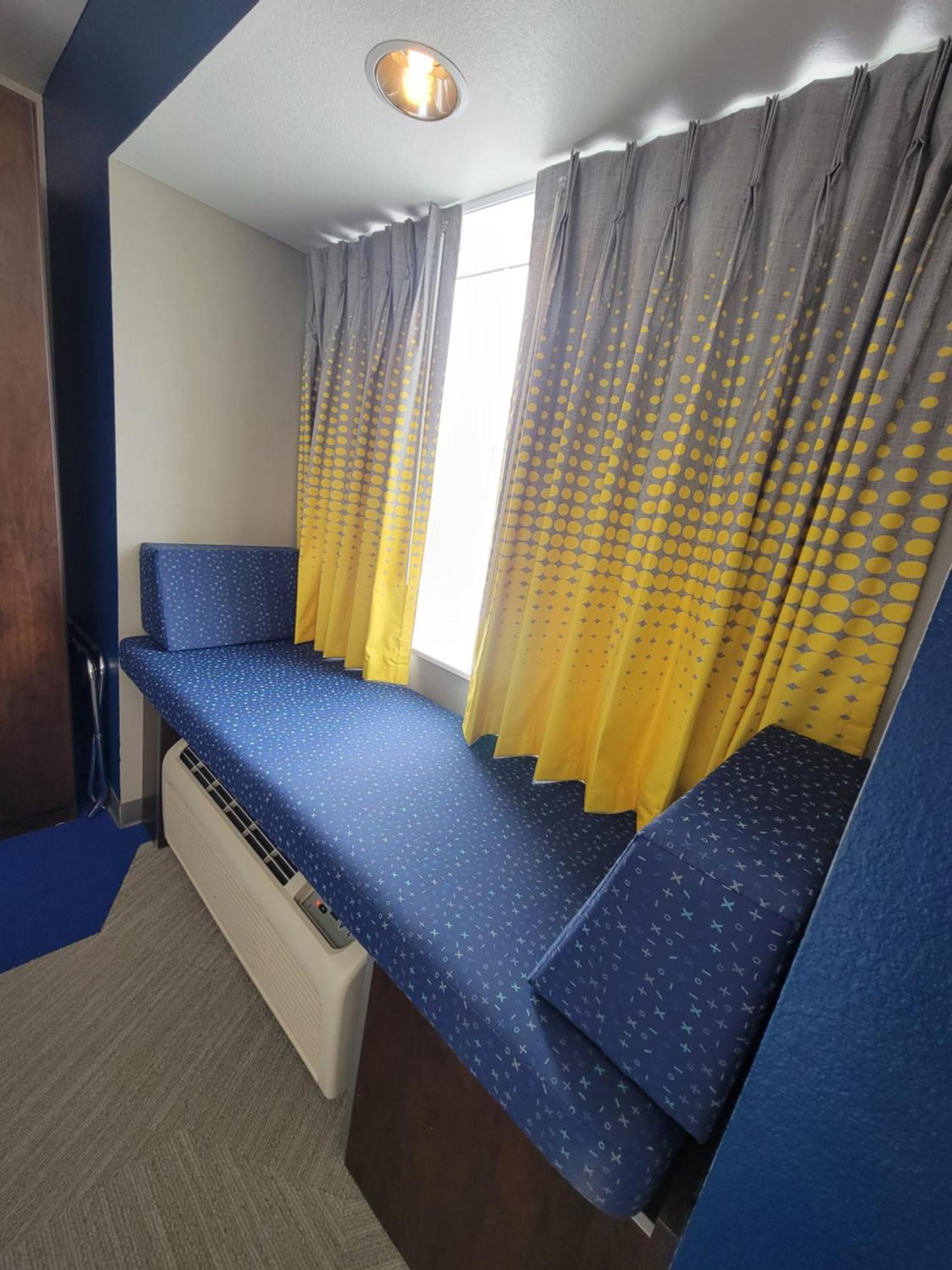 Microtel Inn & Suites By Wyndham Bluffs Council Bluffs Extérieur photo