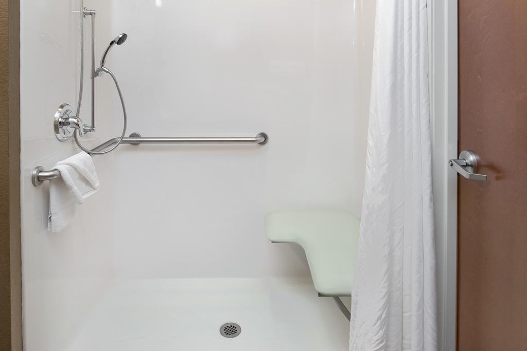 Microtel Inn & Suites By Wyndham Bluffs Council Bluffs Extérieur photo
